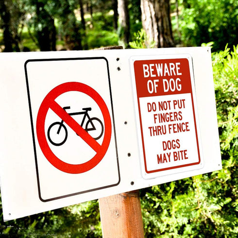 Do Not Put Fingers Thru Fence Dogs May Bite Security Sign Outdoors yard Signs Safety Warning Sign Wall Decorative Metal Tin Signs Size 8 X 12 Inch...