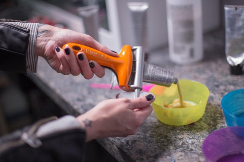 Big Squeeze Tube Squeezing Tool – Waste Less, Save More – Professional-Grade Metal Tube Squeezer, Ideal for Artists and Stylists – Works with Pain...