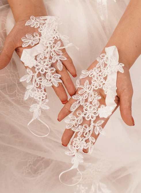 Sither Foot Lace for Beach Wedding Barefoot Sandals White Lace Anklet for Bride Barefoot Lace for Women Foot Anklet Jewelry On Summer Beach Gift f...