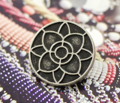 Bezelry 12 Pieces Lotus Blossom Metal Shank Buttons. 20mm (3/4 inch) (Antique Silver)...