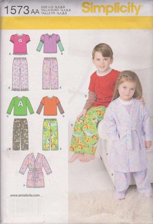 Simplicity 1573 Children's Pajamas and Robe Sewing Pattern, Sizes 1/2-3...