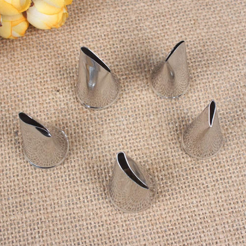 BeeSpring 5 pcs Petal Piping Nozzles Cake Decorating Tips Rose Flower Stainless Steel Icing Nozzle Pastry DIY Decorating Tools for Cake Cupcakes C...