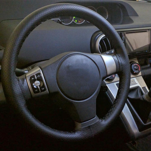 Universal Leather Car Steering Wheel Stitch On Wrap Cover DIY Sewing Breathable and Anti Slip, Maximum for 15-Inch Diameter Car Steering Wheel (Bl...