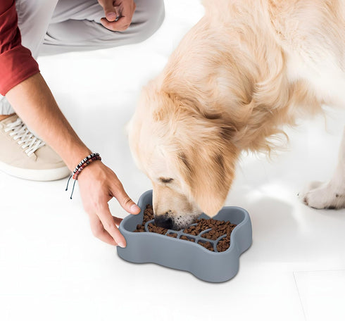 Slow Feeder Dog Bowl, Slow Down Pets Eating, with 35 Strong Suction Cups, Dog Feeding Bowls Prevents Overeating, Puppy Training, Medium, Small Bre...