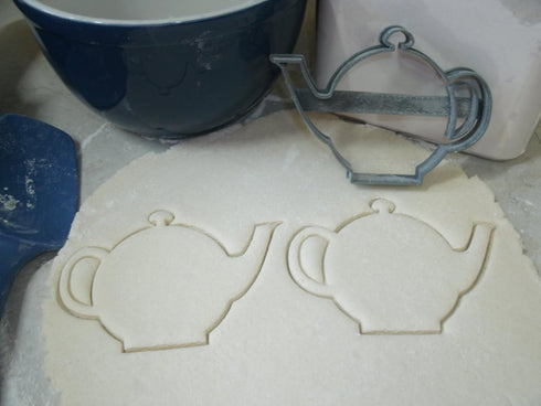 TEA POT KETTLE PORCELAIN CHINA ENGLISH PARTY COOKIE CUTTER MADE IN USA PR586...