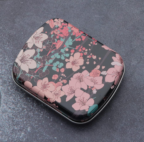 4 Pcs Small Storage Box Metal 6 x 5 x 1.5 cm Rectangle Empty Hinged Tins with Lid Organizers Containers for Earring Crafting Jewely Pills Home Hoo...