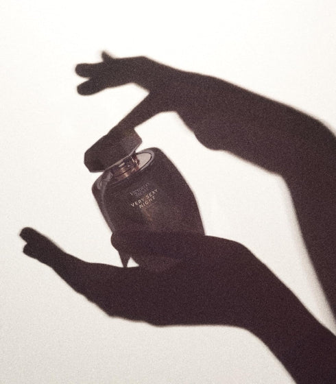 Victoria's Secret Very Sexy Night Eau de Parfum Rollerball...