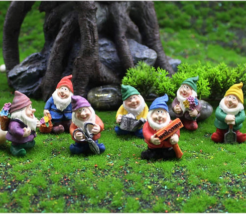 MAOMIA Miniature Gnome Figurines 6 Pcs Fairy Garden Gnome Statues Micro Landscape Decoration Plant Flower Pots Ornaments(Random 6...