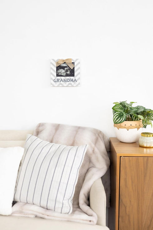 Pearhead Grandma Pregnancy Announcement Sonogram Picture Frame, Ultrasound Photo Frame for New Grandparents, Ideal Pregnancy Reveal Keepsake for G...