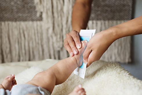 Pearhead Newborn Baby Handprint and Footprint Kit - No Mess Clean-Touch Ink Pad with Impression Cards, Baby Boy Keepsake, Perfect Keepsake for Fam...