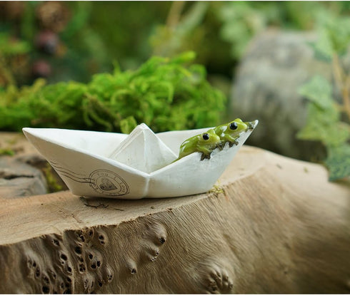 Top Collection Miniature Fairy Garden and Terrarium Sealed with Love Frogs on Paper Boat Statue...