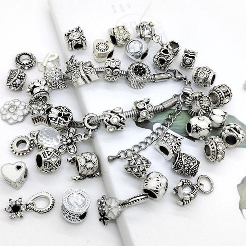 YIQIFLY 40pcs Jewelry Making Charms Rhinesotone Beads Assorted Colors and Styles Randomly (03)...
