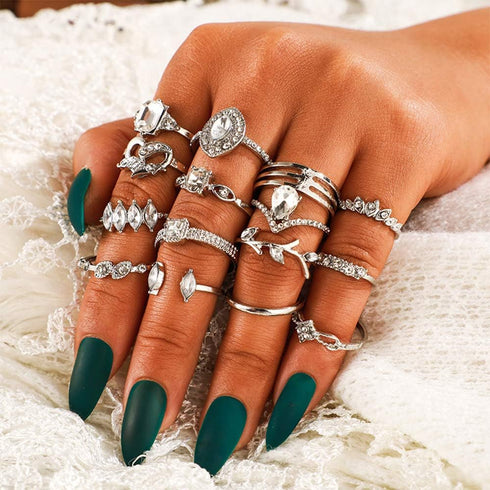 15 Pcs Bohemian Stackable Joint Knuckle Ring Set Crystal Heart Finger Ring Sparkling Rhinestone Midi Rings for Women...