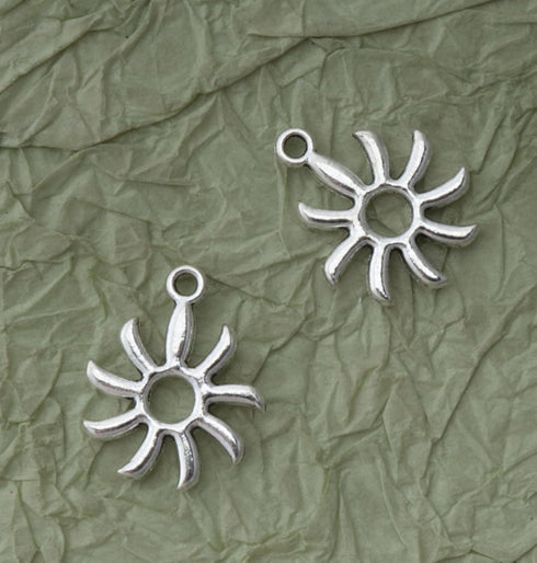 50 Pcs Hollow Sun Charms 1.8 x 1.5 cm Cute Chic Metal Pendants for DIY Jewelry Making Kit Finding Christmas Decoration Bracelet Necklace Thanksgiv...