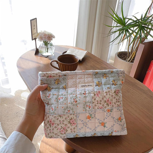 Floral Makeup Bag Large Cotton Quilted Cosmetic Makeup Bag Organizer, Aesthetic Portable Pouch Purse Toiletry Bag for Women Girls Travel accessori...