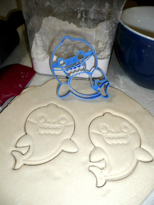 INSPIRED BY BABY SHARK FAMILY DADDY MOMMY SONG VIDEO SET OF 5 COOKIE CUTTER MADE IN USA PR1158...