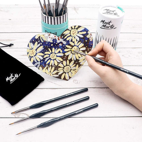 Mont Marte Signature Detail Brush Collection, 15 Piece, Taklon Bristles, Suitable for Acrylic, Oil, Watercolor and Gouache Paints, Includes Storag...