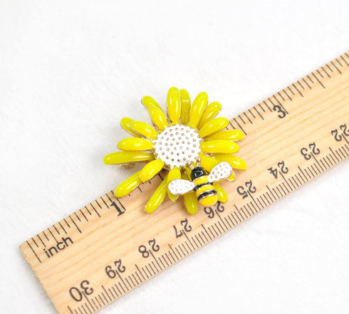 Gyn&Joy Gold Tone Yellow Sun Flower Enamel Daisy Honey Bee Brooch...