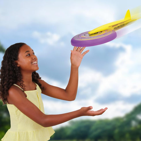 IMC Toys Jet Disc Hunter - 9" Disc and Plane Glider Tail, Great Outdoor Play, Easy to Throw and Catch, for Kids 6 and Up - Violet...