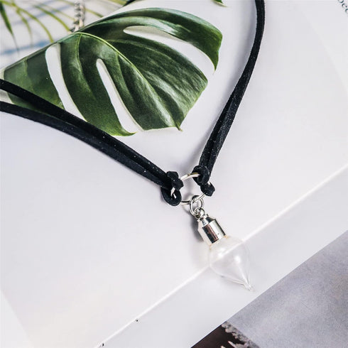 Punk Vampire Blood Vial Choker Necklace Adjustable Cool Velvet Spike Pendant Collar Gothic Necklace for Women Halloween Party Cosplay Costume Jewe...