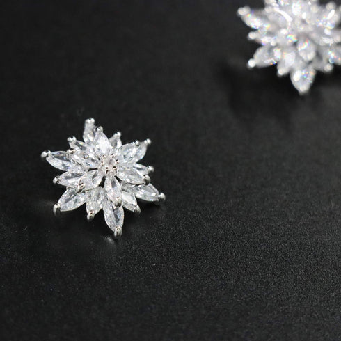 Jerler 4 Pcs Zircon Sliver Rhinestone Buttons Crystal Embellishments Sew on Clothing Buttons for Decoration and DIY...