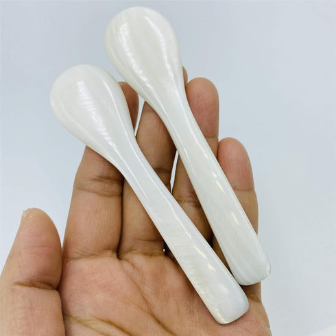 2 Pack 3.94inch Caviar Spoons Handcraft Mother of Pearl MOP Caviar Spoon W Round Handle with One Plastic Storage Box - White, Style B...