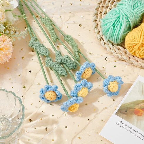 FINGERINSPIRE 5 pcs Handmade Crochet Daisy Flower Light Sky Blue Artificial Daisy Bouquet Knitted Cotton Artificial Flowers with Iron Wire Crochet...