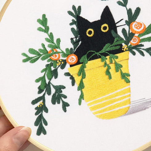 Santune 4pcs Embroidery Kit with Cat and Plant Patterns, Instructions for Beginners Cross Stitch Kits for Adults,2 Embroidery Hoops,Color Threads ...