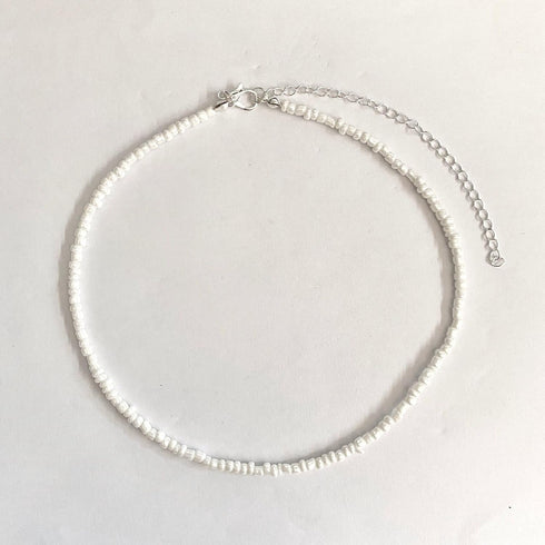 Puka Shell Necklace Hawaiian White Turquoise Bead Choker Beach Necklace for Women (White Bead)...