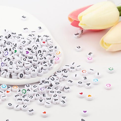 Xilitata 600Pcs Flat Round Vowel Letter Beads 7x4mm with A E I O U Black Letters White alphabet Beads for Friendship Bracelet Jewelry Making Kit w...