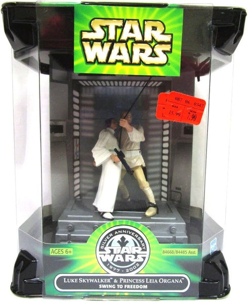Star Wars "Swing to Freedom " Luke & Leia 1977 - 2002 Silver Anniversary Movie Scene Action Figure Set...
