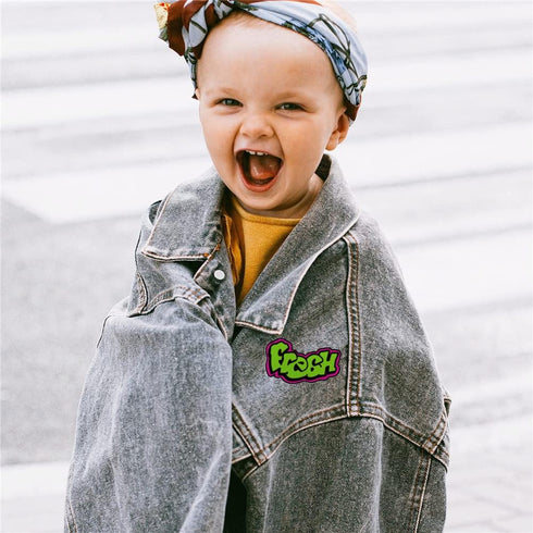 Fresh Graffiti Logo Brooch Green Letter Badge for Clothes Bags Backpacks Party Decoration Christmas Gift Personality Fashion Decorative Jewelry Ac...