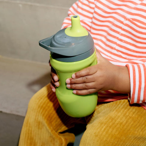 Tommee Tippee Insulated Sportee Bottle, for 12m+, 9oz, Pack of 2 Non-Spill Toddler Water Bottles, Orange and Blue, with Two-Piece Valve to Help St...