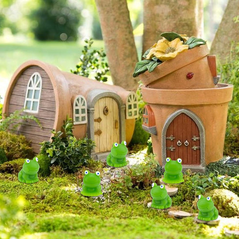 30pcs Resin Mini Frogs, Green Miniature Tiny Frog Figurines Cute Frog Decor Mini Garden Decorations Resin Animals for Landscape Dollhouse DIY Craf...