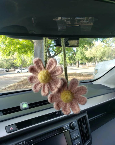 Crochet Daisy Car Accessories for Women Girls Cute Rear View Mirror Hanging Charms Handmade Daisy Flower Gifts for Crochet Lovers Car Decor Automo...