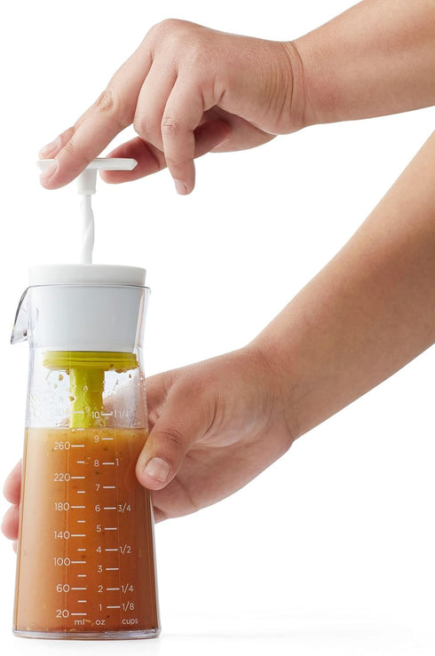 Chef'n 104-759-258 Emulstir Salad Dressing Mixer, One Size, Plastic, Arugula/Meringue...
