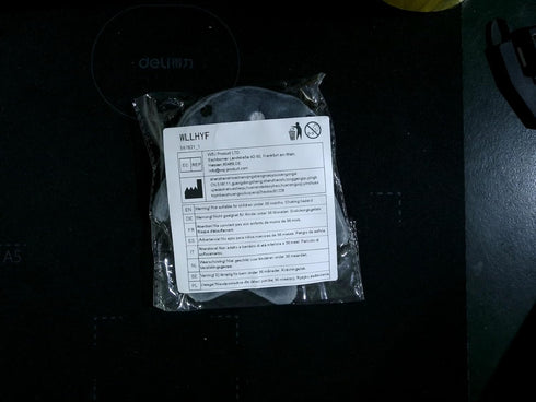 Shark Coin Purse Cute Small Wallet Plush Cartoon Cosmetic Items Bag Animal Zipper Keychain Change Purse Mini Earphone Bag Funny Novelty Coin Pouch...