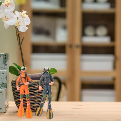 Toyvian 2pcs Mini Diver Figurines Deep Sea Diver Tiny Submarine Figures Fish Tank Realistic Divers Figurines Diver with Hose Scuba Steve Toy Dollh...