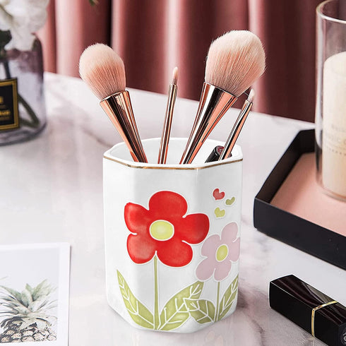Pen Holder for Desk, Ceramic Makeup Brush Holder for Women,Gold 3D Engrave Retro Floral Flowers Design Love Hearts Pencil Holder Desktop Desk Orga...