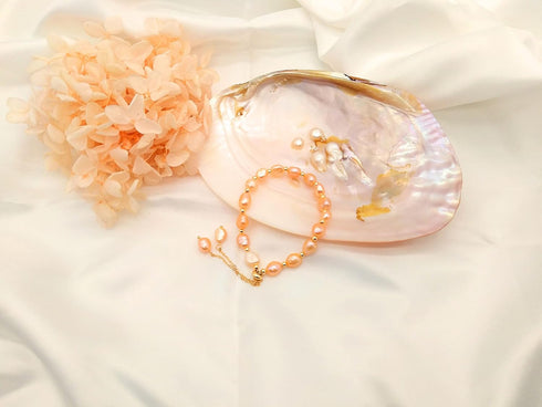 Pearl Bracelets for Women, Irregular Shape Pink Baroque Freshwater Pearls Gold Adjustable Slider Bracelet for Bride Bridesmaid Gift...