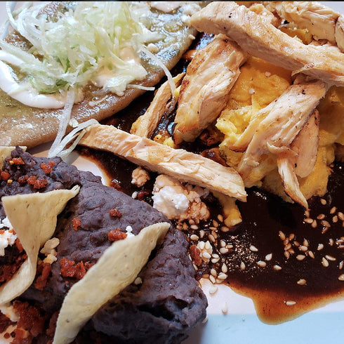 4oz Pasilla Negro Chilaca Dried Whole Chile Seco Peppers, Chili Pods for Authentic Mexican Food, Black Bell Pepper....