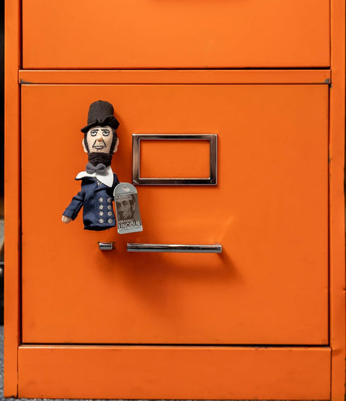 Philosophers Guild Lincoln Magnetic Personality...