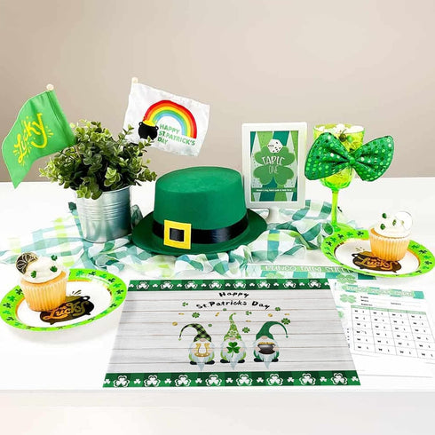 St. Patrick's Day Placemats Set of 6, Funny Irish Gnome Elf Hold Horseshoe Heat Resistant Placemat Waterproof Table Mats, Farm Wood Board Texture ...