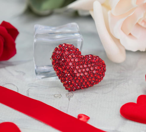 Gyn&Joy Gold Tone Red Colored Crystal Love Heart Brooch Pin...