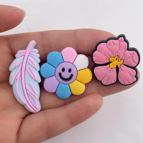 30,50,100 Pcs Random Cute Cartoon Shoe Charms for Girls Boys Kids Accessories Bracelet Wristband Sandals Gifts...
