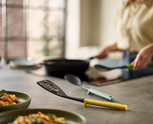 Joseph Joseph Duo Slotted Turner with Integrated Tool Rest: Hygienic, Heat-Resistant Nylon Head, Safe for Non-Stick Cookware, Light Yellow...