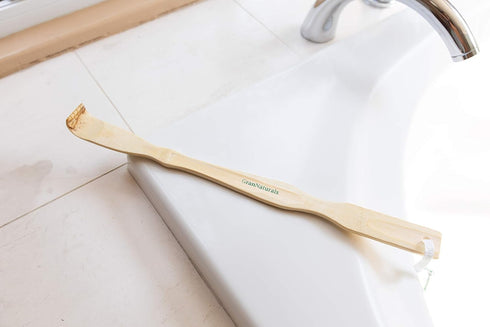 GranNaturals Bamboo Back Scratcher - Long Wooden Claw for Scratching Hard-to-Reach Itchy Spot - Lightweight Therapeutic Massage & Relaxation Scrat...