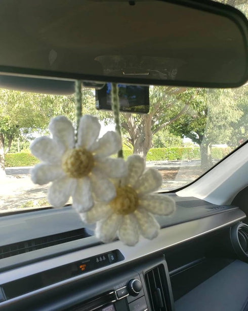 Crochet Daisy Car Accessories for Women Girls Cute Rear View Mirror Hanging Charms Handmade Daisy Flower Gifts for Crochet Lovers Car Decor Automo...