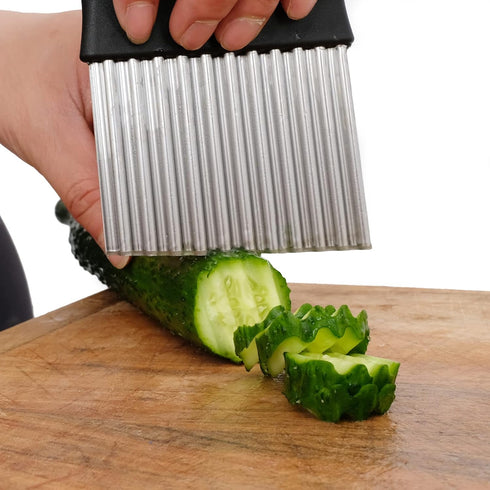 Crinkle Cutter, Wavy Chopper Knife, Upgraded Stainless Steel Crinkle Blade, Safe Kitchen Tools with a shell Wavy Slicer for Fruit, Vegetable, Sala...