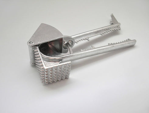 Tredoni Aluminium Big Garlic Press Masher with Head-Cleaner, Olive Pitter, Nutcracker, Meat Tenderizer & Fish Scraper...
